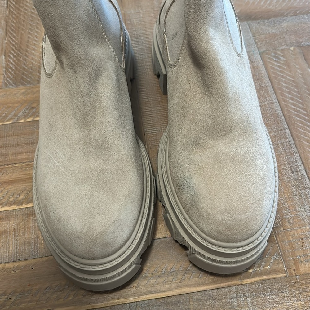 Aldo Bigtrek Nude Beige Suede Leather Lugsole Chunky Chelsea Ankle Boot Bootie - Picture 13 of 17